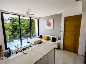 Lovely 1 Br apartment, 3 Blocks To Mamitas, Roof Pool Views, Bbq